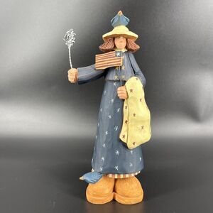 WILLIRAYE STUDIO 4th of July Girl Holding Blanket with Stars, Flag, Birds WW1301